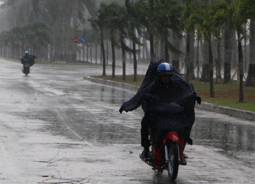 Bắc Bộ có mưa dông diện rộng, Tây Nguyên và Nam Bộ mưa to cục bộ