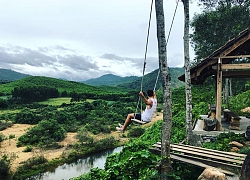 Cần gì đến Bali, tại Việt Nam cũng có xích đu gỗ view trọn thung lũng tha hồ cho bạn "thót tim" bay lượn!