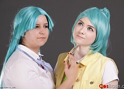 Cosplay chị em sinh đôi nhà Sonozaki của When they cry: Rei