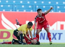 Trọng tài nhanh tay cứu cầu thủ V-League nuốt lưỡi: Tiết lộ bất ngờ