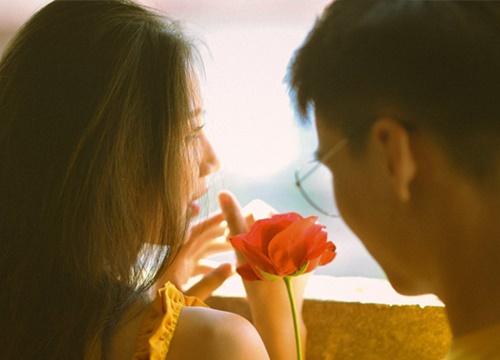 5 dấu hiệu chàng yêu bạn nghiêm túc, thật lòng như Romeo với Juliet, mãi mãi không bao giờ thay đổi