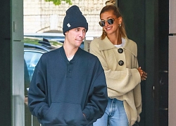 Đi cạnh nhau mà Justin Bieber và vợ đẹp Hailey Baldwin liên tục giữ khoảng cách, chuyện gì đang xảy ra?