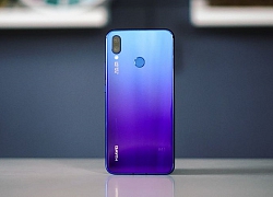 Huawei chính thức ra mắt smartphone với camera 'thò thụt'