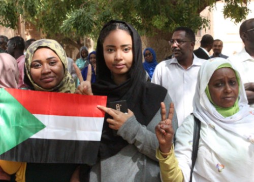 Sudan: Sinh viên phản đối mở lại trường đại học