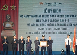 Thủ tướng mong muốn Vietnam Airlines sớm trở thành hãng hàng không 5 sao