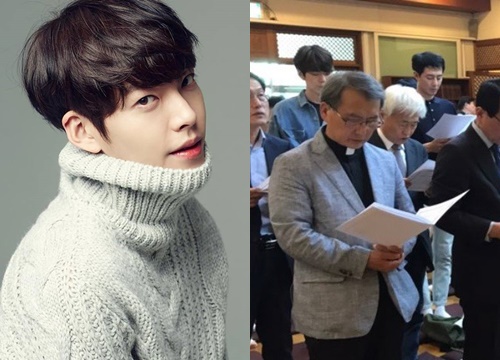 4 tháng mất hút hậu xạ trị ung thư, Kim Woo Bin trở lại với diện mạo hoàn toàn mới bên tài tử Jo In Sung