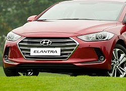 Dọn đường cho phiên bản mới, Hyundai Elantra và Tucson tiếp tục được giảm giá tại đại lý