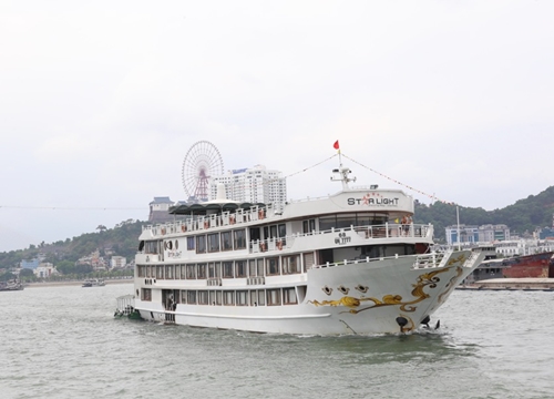 Khám phá Vịnh Hạ Long, Lan Hạ trên du thuyền Oriental Sails