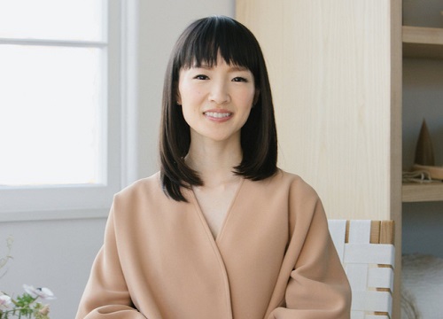 Ngoài vứt đồ thừa cho vui cửa vui nhà, "thánh nữ dọn đồ" Marie Kondo còn khuyên người ta vứt cả... họ hàng cho đời tươi sáng