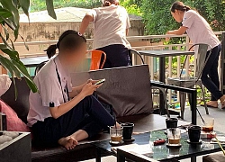 Nhóm nữ sinh cấp 3 mặc đồng phục vào quán cafe phì phèo thuốc lá khiến nhiều phụ huynh phải "giật mình"