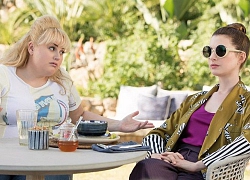 4 khoảnh khắc cười té ghế của nàng mập hậu đậu Rebel Wilson trong 'Quý cô lừa đảo'