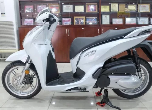 Chiêm ngưỡng Honda SH300i 2019 giá hơn 276 triệu đồng tại Việt Nam