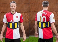 Fan Arsenal gọi Van Persie là 'rắn độc'