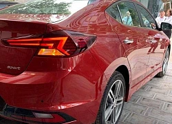 Hyundai Elantra 2019 lộ diện trước ngày ra mắt tại Việt Nam với chi tiết khác bản quốc tế