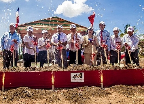 Les Enfants du Dragon: Xây trung tâm chăm sóc trẻ mồ côi Cần Giuộc