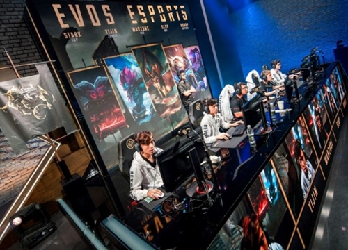 Tin đồn đang dần thành hiện thực, Stark đại đế và Yijin chia tay EVOS Esports