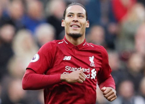 Van Dijk, phần thưởng an ủi cho Liverpool