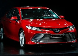 Vì sao ra mắt bản mới siêu hấp dẫn nhưng Toyota Camry lại chỉ bán được 169 xe trong tháng 4/2019?