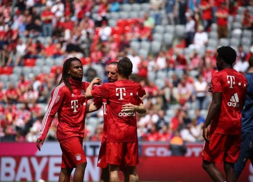 Bayern Munchen - Frankfurt: Siêu hủy diệt vô địch nghẹn ngào