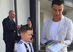 CR7 gây xúc động khi biến giấc mơ của fans hâm mộ thành hiện thực