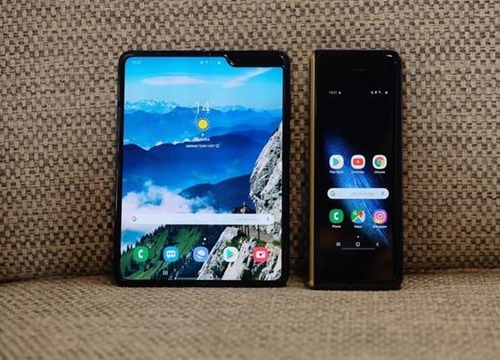 Galaxy Fold - Smartphone 2.000 USD có rất nhiều cái hay nhưng còn khuyết điểm