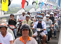 Khánh thành cầu Vàm Cống nối đôi bờ sông Hậu, người dân phấn khởi "thoát cảnh lụy đò"