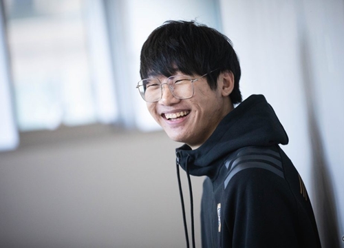 Phản ứng cộng đồng LMHT phương Tây về trận TL hủy diệt IG 3-1: "Doublelift bắt đầu chứng minh tất cả mọi người là rác rưởi."