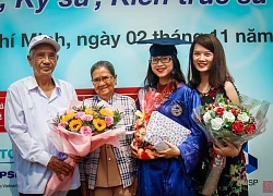 Cụ ông nắm tay, hôn lên má vợ nói 'hẹn kiếp sau'