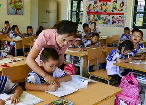 Giáo viên tiểu học vất vả, gian truân lắm