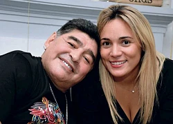 Maradona bị bắt ở sân bay vì chưa trả 'phí chia tay' bạn gái cũ