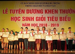 Ngành GD-ĐT quận Hai Bà Trưng khen thưởng học sinh giỏi tiêu biểu