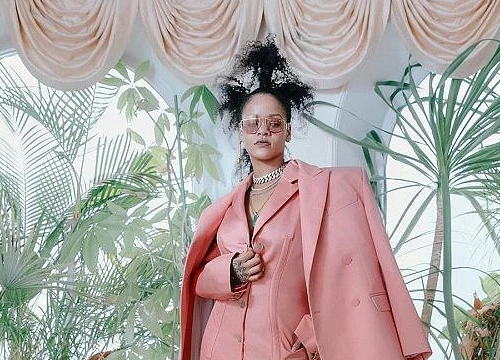 Rihanna cột tóc ba chỏm, cool ngầu trong bộ ảnh thời trang