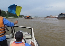 Cấm tàu lưu thông trên sông Hồng đoạn qua cảng Khuyến Lương