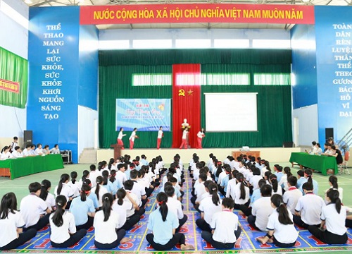 Học sinh Thừa Thiên Huế "Rung chuông vàng" về tài nguyên thiên nhiên và môi trường