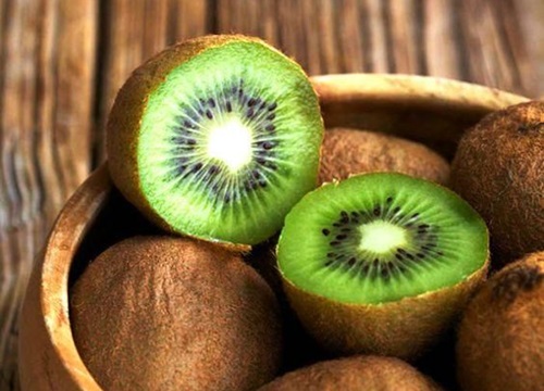 7 cách chống lão hóa, trắng da từ kiwi