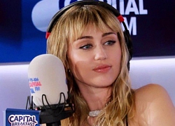 Ảnh hậu trường gây sốt của Miley Cyrus: Đi show radio thôi mà có cần xinh thế không?