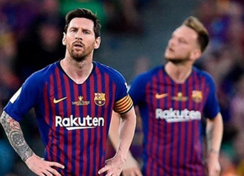 Cầu thủ Barca 'đấu tố' nhau ngay trên xe buýt