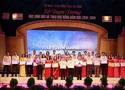 Quỹ Khuyến học Khuyến tài Nguyễn Du tỉnh Hà Tĩnh trao thưởng năm 2019