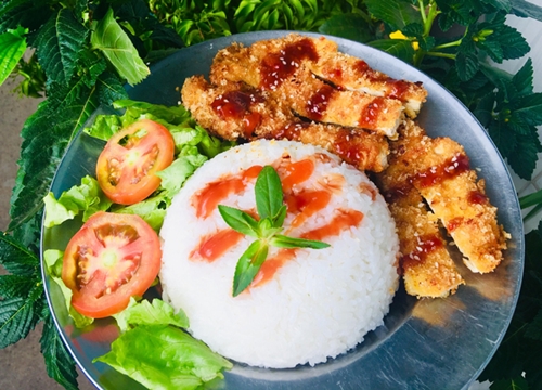 Cơm gà chiên xù sốt teriyaki ngày cuối tuần