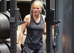 Đây là Taylor Swift đi tập gym: Mặt mộc phờ phạc mướt mải mồ hôi, body "đô con" và hình như lại tăng cân nữa rồi?