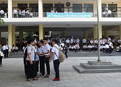 'Thi xong ba con mình đi ăn bánh canh nghe!'