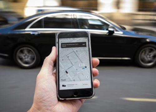 Uber báo lỗ lên đến 1 tỷ USD sau IPO