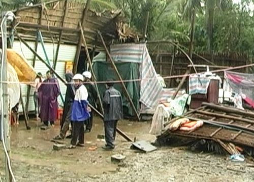 An Giang: Giông lốc làm sập, tốc mái hàng trăm căn nhà