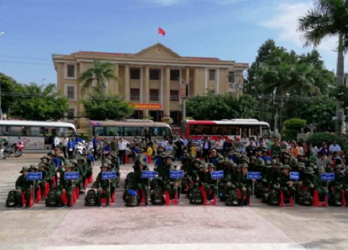 Bạc Liêu: 100 học sinh tham gia "Học kỳ quân đội"