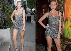 Em gái siêu mẫu Kate Moss mặc váy ngắn, lộ 'đồ nhỏ' phản cảm