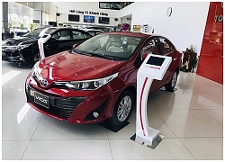 Giá Toyota Vios và Wigo đồng loạt giảm mạnh tại đại lý