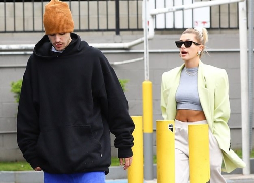 Justin Bieber và vợ vui vẻ dạo phố cuối tuần khi bị đồn vẫn yêu Selena