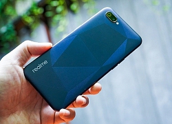 Realme C2 16 GB đã rẻ nay còn được giảm giá tốt, thời gian có hạn