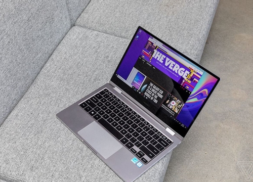 Samsung ra mắt Notebook 7 (2019), thiết kế giống y hệt MacBook Pro của Apple, giá bán từ 1.000 USD