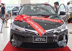 Toyota Corolla Altis giảm giá 70 triệu đồng, tiệm cận Mazda3